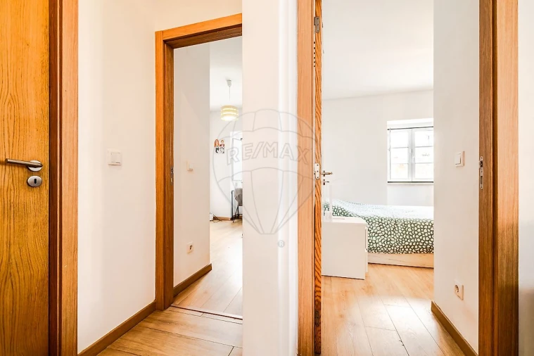 Apartamento T2 para Venda em Ramada e Caneças Foto 10