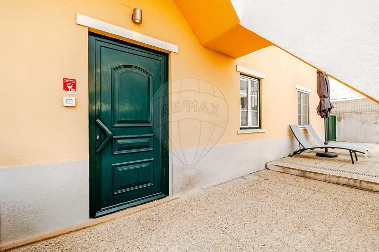 Apartamento T2 para Venda em Ramada e Caneças Foto 26