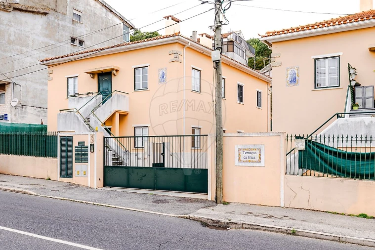 Apartamento T2 para Venda em Ramada e Caneças Foto 29