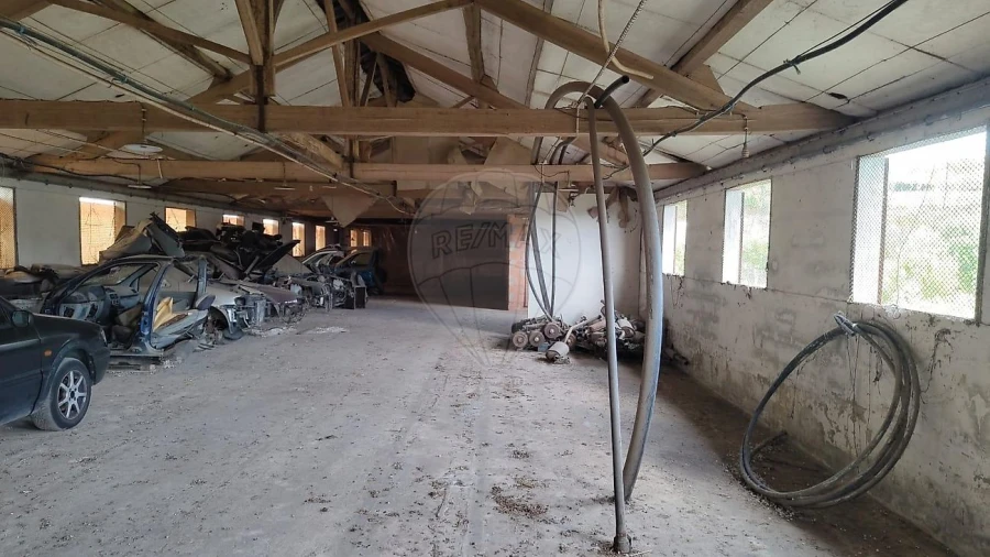 Armazém para Venda em Macieira de Cambra Foto 8