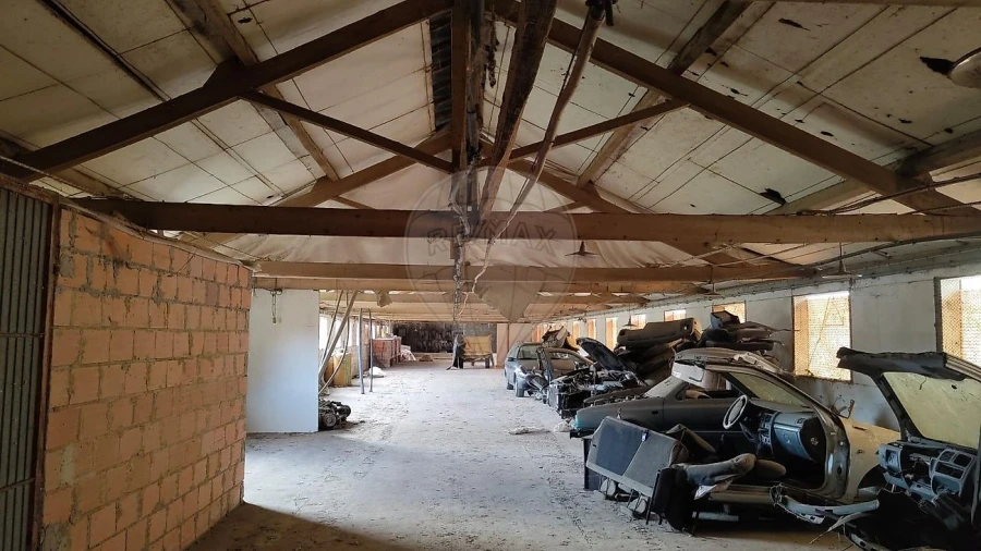 Armazém para Venda em Macieira de Cambra Foto 9