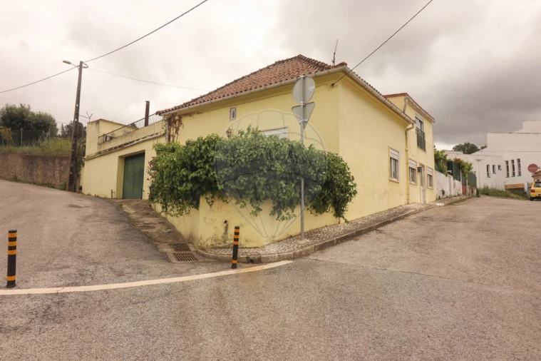 Moradia T2 para Venda em Castanheira do Ribatejo e Cachoeiras Foto 4