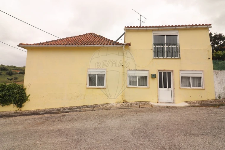 Moradia T2 para Venda em Castanheira do Ribatejo e Cachoeiras Foto 3