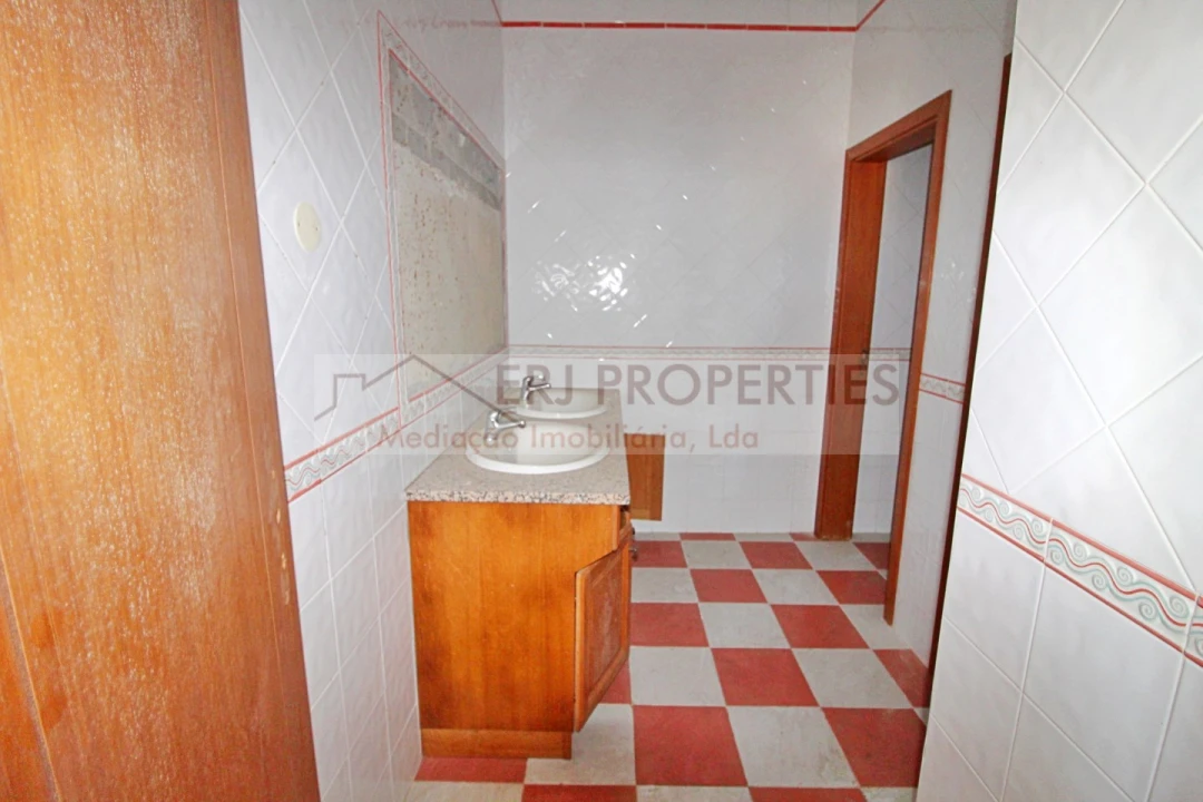 Negócio para Venda em Altura Foto 13