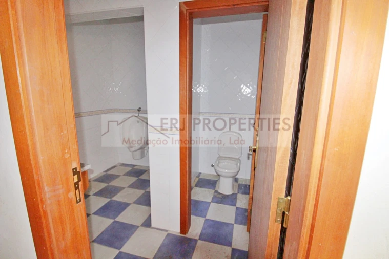 Negócio para Venda em Altura Foto 11