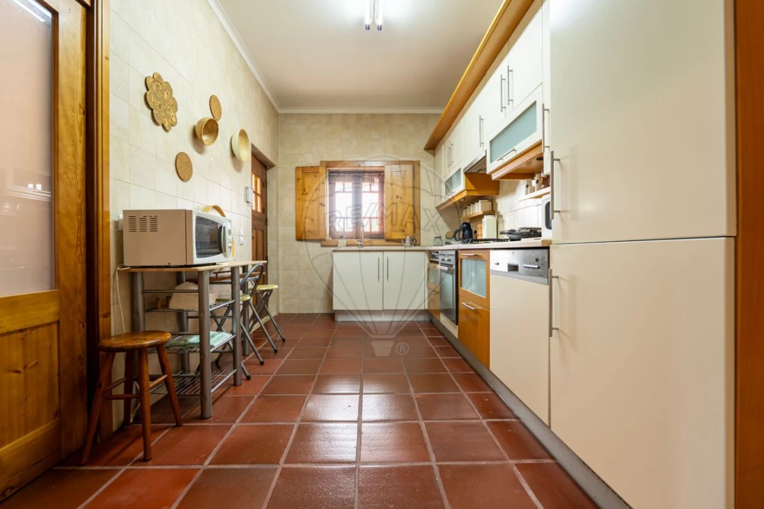 Moradia T4 para Venda em Outeiro da Cortiçada e Arruda dos Pisões Foto 11