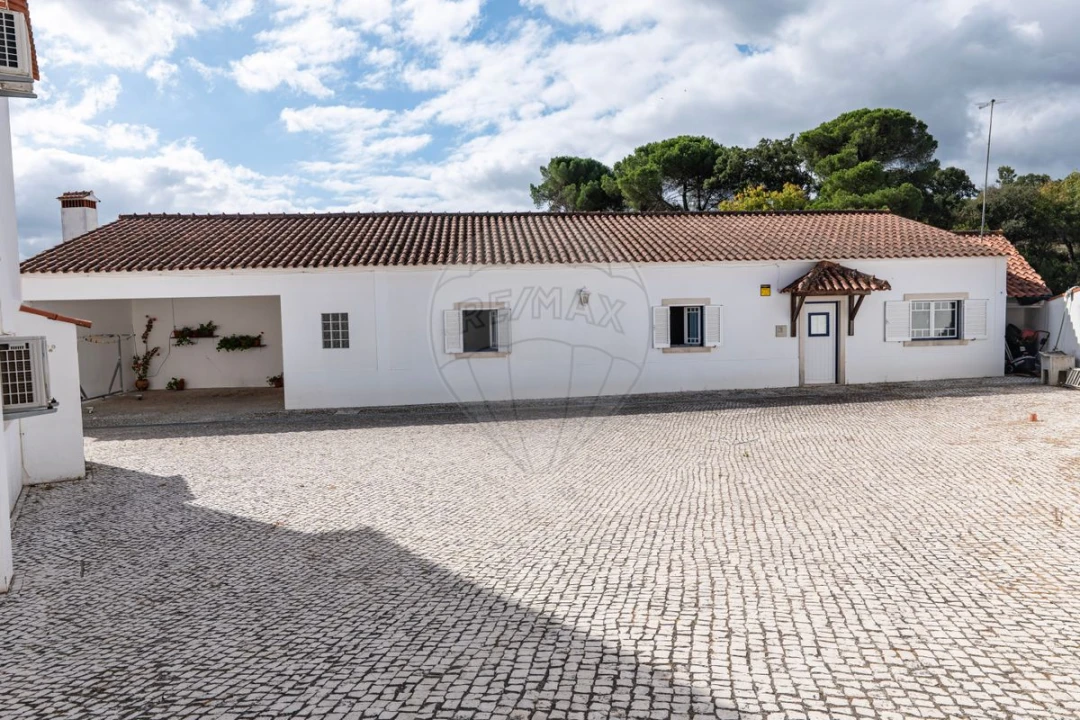 Moradia T4 para Venda em Outeiro da Cortiçada e Arruda dos Pisões Foto 37