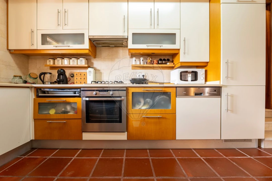 Moradia T4 para Venda em Outeiro da Cortiçada e Arruda dos Pisões Foto 9