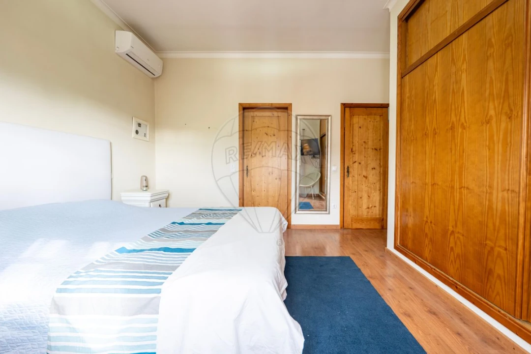 Moradia T4 para Venda em Outeiro da Cortiçada e Arruda dos Pisões Foto 14