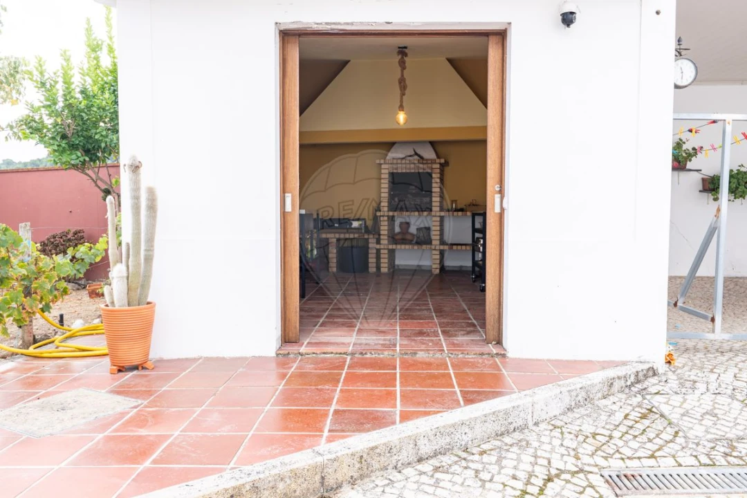 Moradia T4 para Venda em Outeiro da Cortiçada e Arruda dos Pisões Foto 25