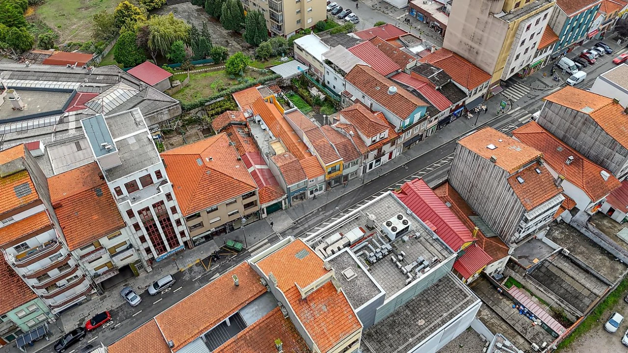 Prédio para Venda em Mafamude e Vilar do Paraíso Foto 2