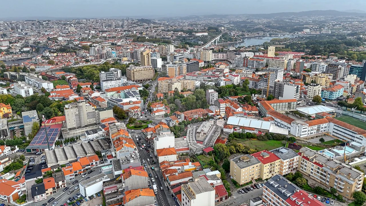 Prédio para Venda em Mafamude e Vilar do Paraíso Foto 9