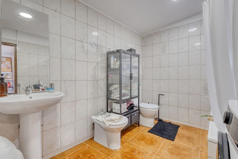 Prédio para Venda em Mafamude e Vilar do Paraíso Foto 29