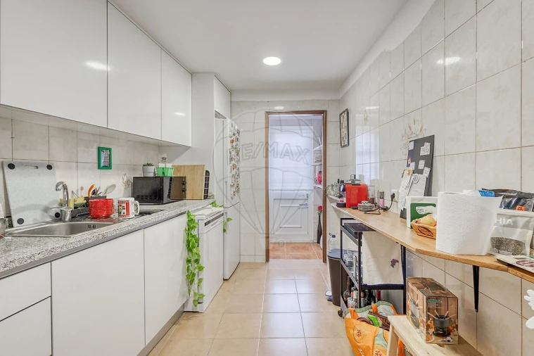 Prédio para Venda em Mafamude e Vilar do Paraíso Foto 24