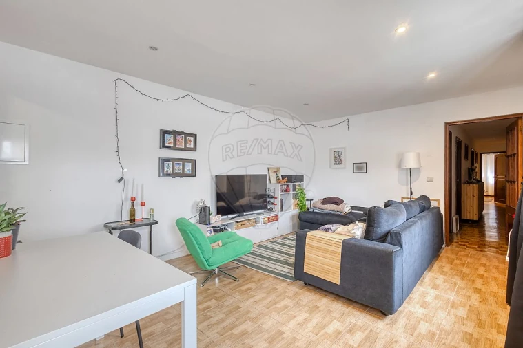 Prédio para Venda em Mafamude e Vilar do Paraíso Foto 27