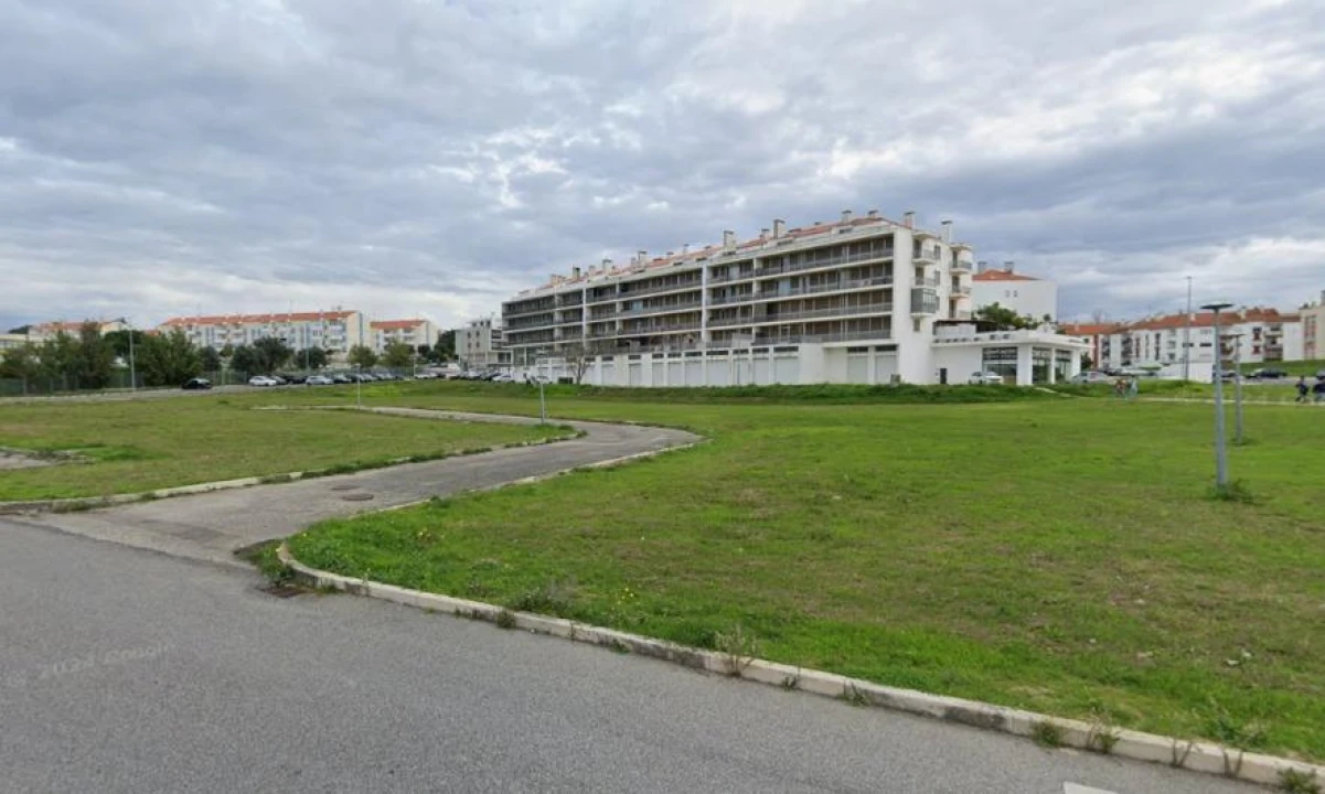 Terreno para Venda em Azambuja Foto 2
