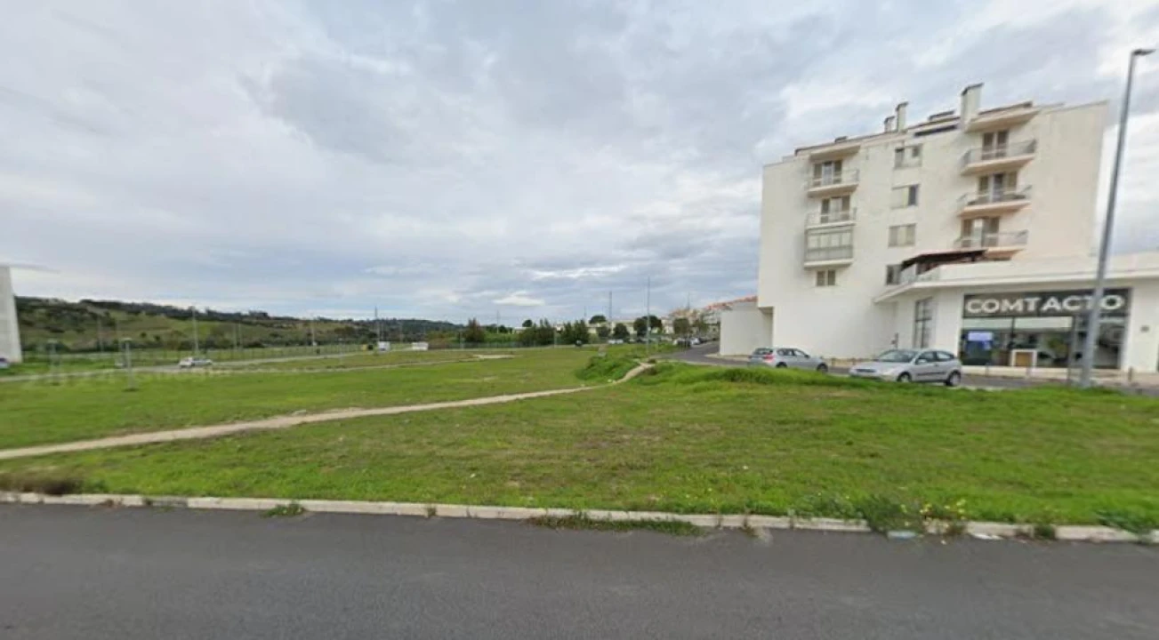 Terreno para Venda em Azambuja Foto 3