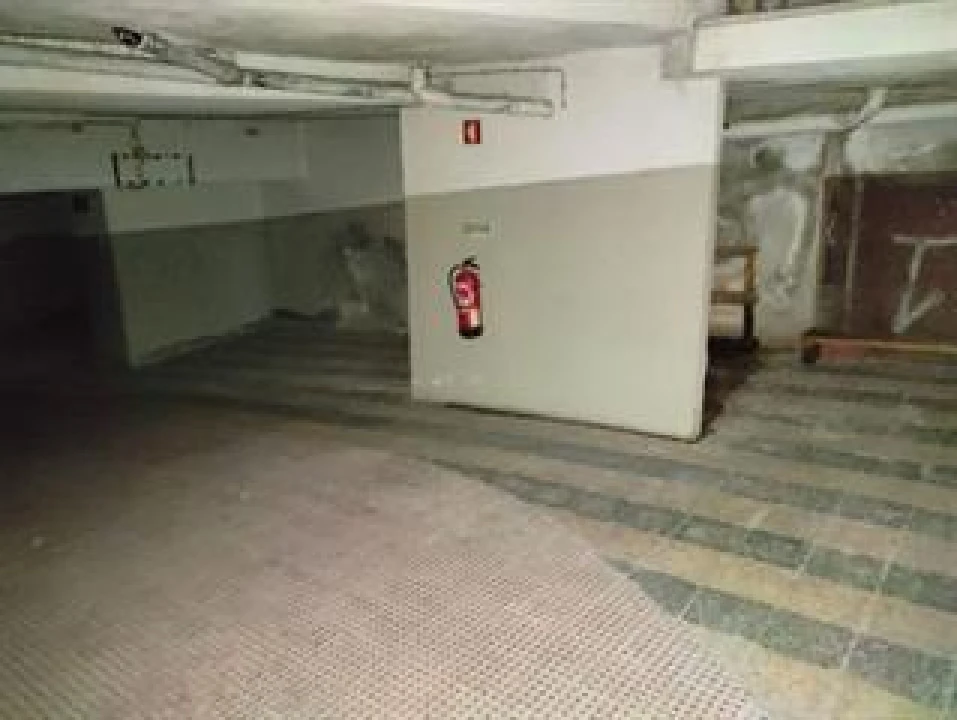 Armazém para Venda em São Domingos de Benfica Foto 8