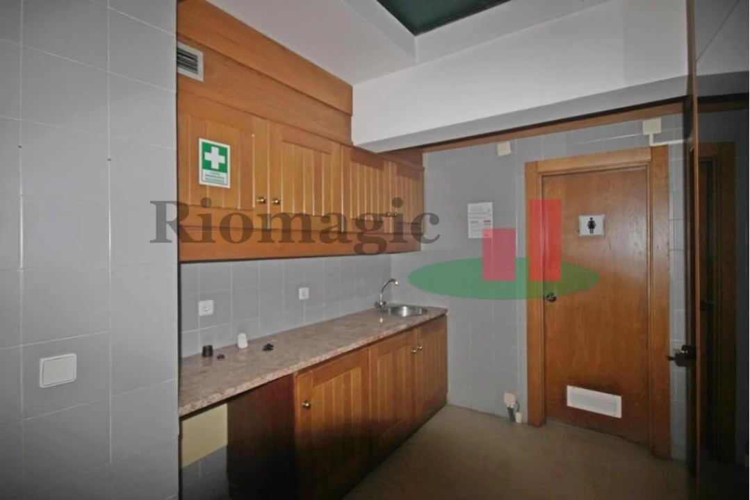 Loja para Venda em Marvila, Ribeira Santarém, São Salvador, São Nicolau Foto 9