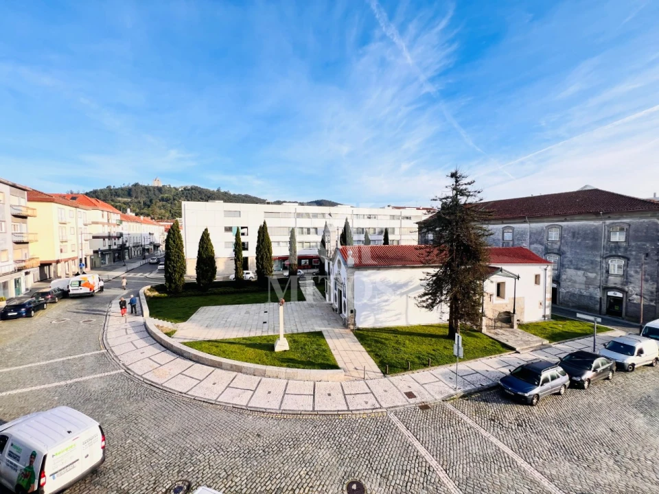 Apartamento T2 para Arrendamento em Santa Maria Maior e Monserrate e Meadela Foto 2