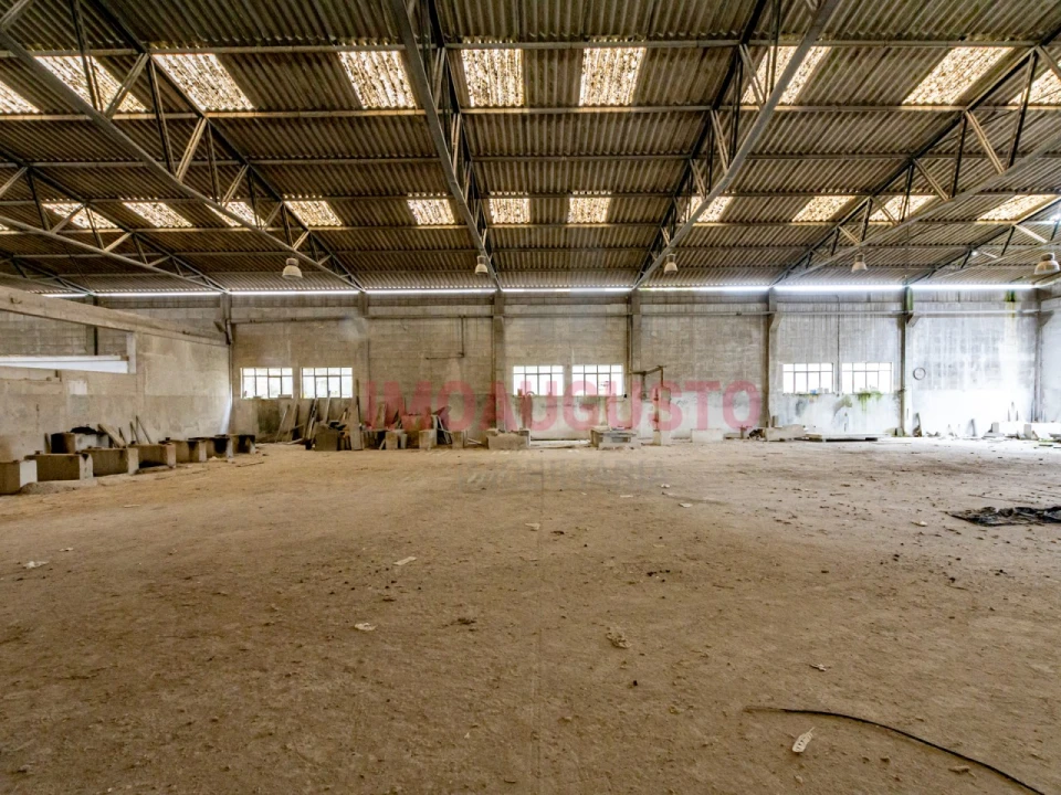 Armazém para Venda em Guarda Foto 7