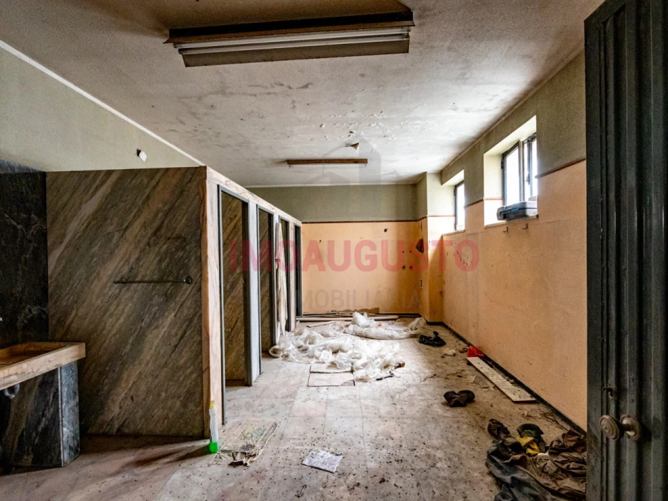 Armazém para Venda em Guarda Foto 13