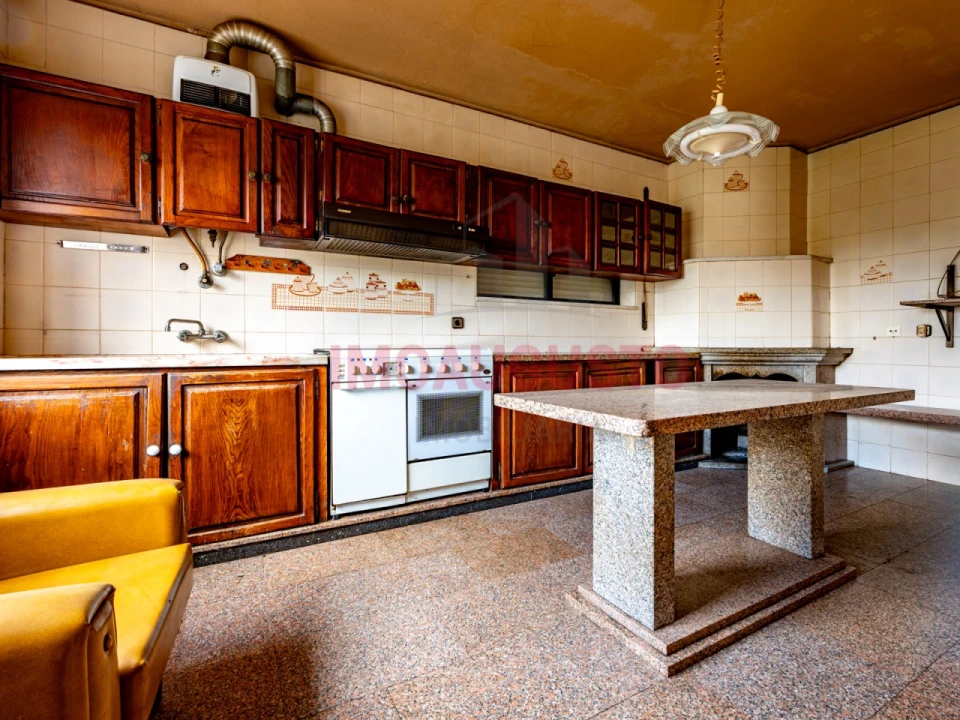 Armazém para Venda em Guarda Foto 17