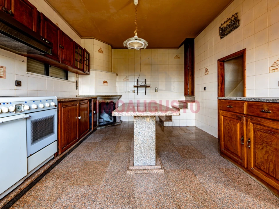 Armazém para Venda em Guarda Foto 18