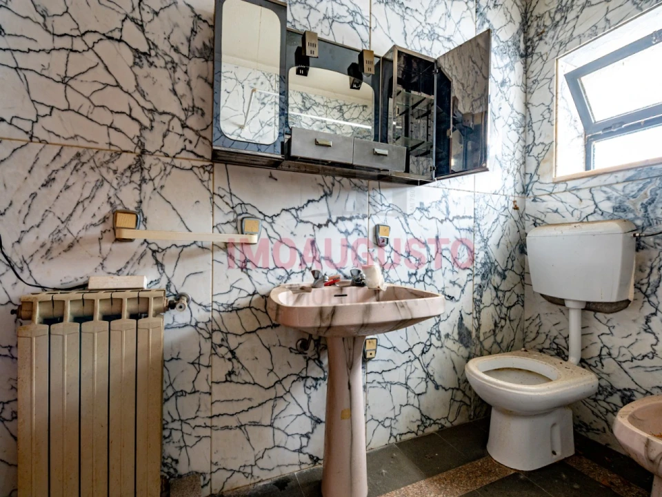 Armazém para Venda em Guarda Foto 24