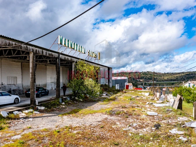 Armazém para Venda em Guarda Foto 4