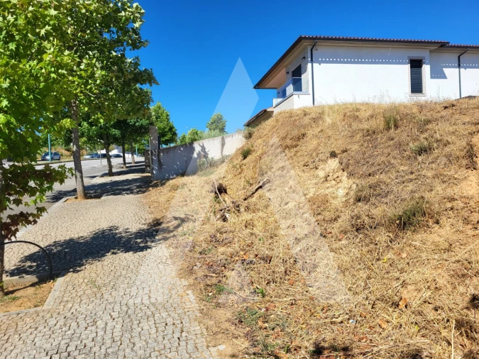 Terreno para Venda em Insua Foto 10