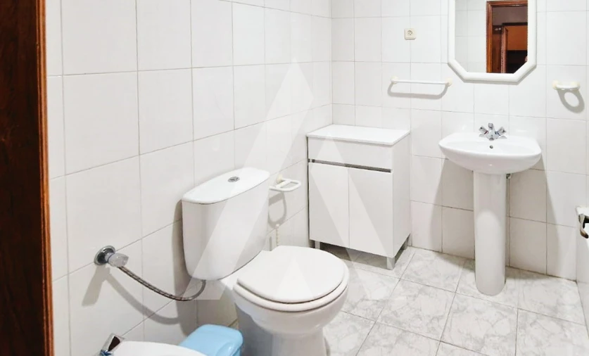 Apartamento T2 para Venda em Santo Antonio dos Olivais Foto 5