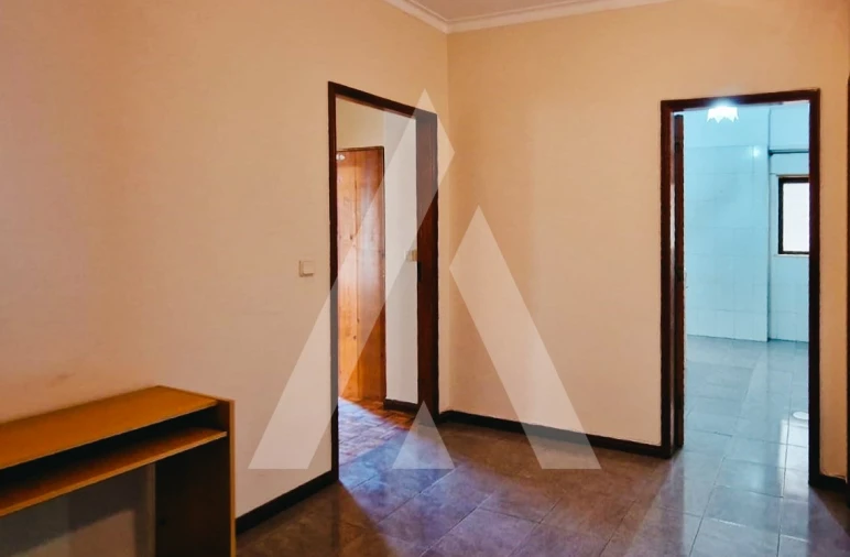 Apartamento T2 para Venda em Santo Antonio dos Olivais Foto 6