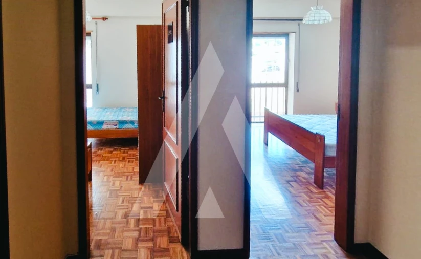 Apartamento T2 para Venda em Santo Antonio dos Olivais Foto 8