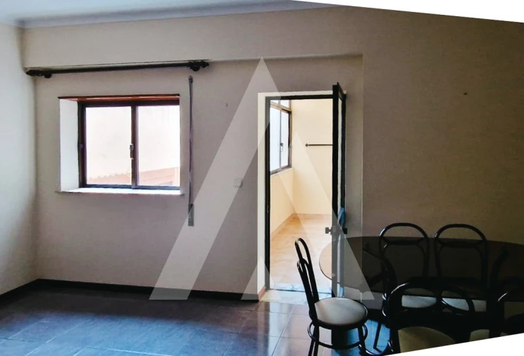 Apartamento T2 para Venda em Santo Antonio dos Olivais Foto 9