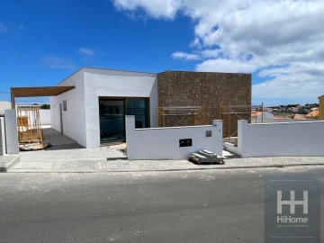 Moradia T3 para Venda em Porto Santo
