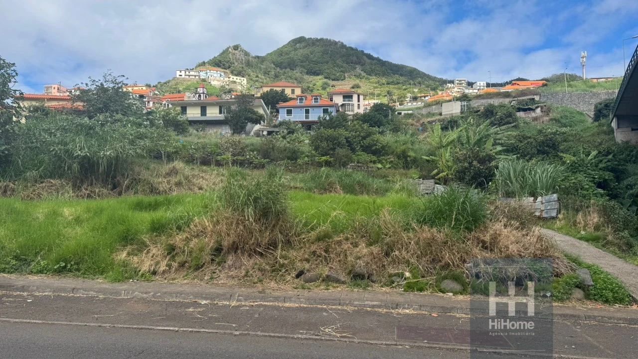 Terreno para Venda em Machico Foto 2