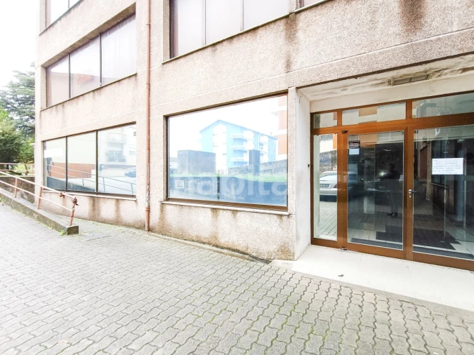 Loja para Venda em Gondomar (São Cosme), Valbom e Jovim Foto 24