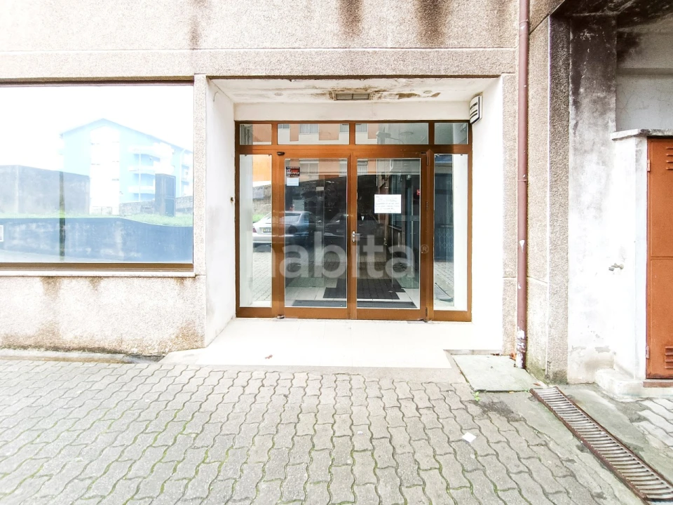 Loja para Arrendamento em Gondomar (São Cosme), Valbom e Jovim Foto 22