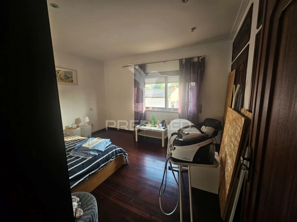 Moradia T5 para Venda em Água Longa Foto 11