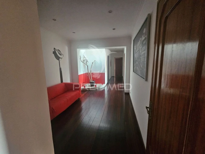 Moradia T5 para Venda em Água Longa Foto 6