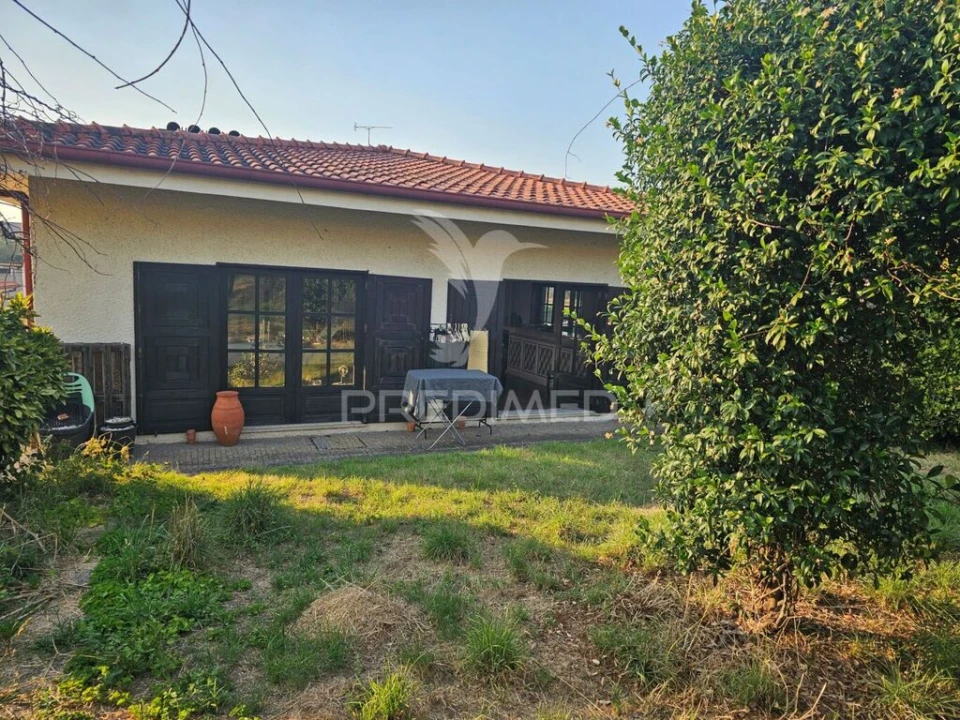 Moradia T5 para Venda em Água Longa Foto 2