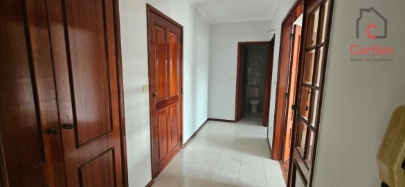 Apartamento T1 para Arrendamento em Gulpilhares e Valadares