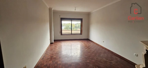 Apartamento T1 para Arrendamento em Gulpilhares e Valadares