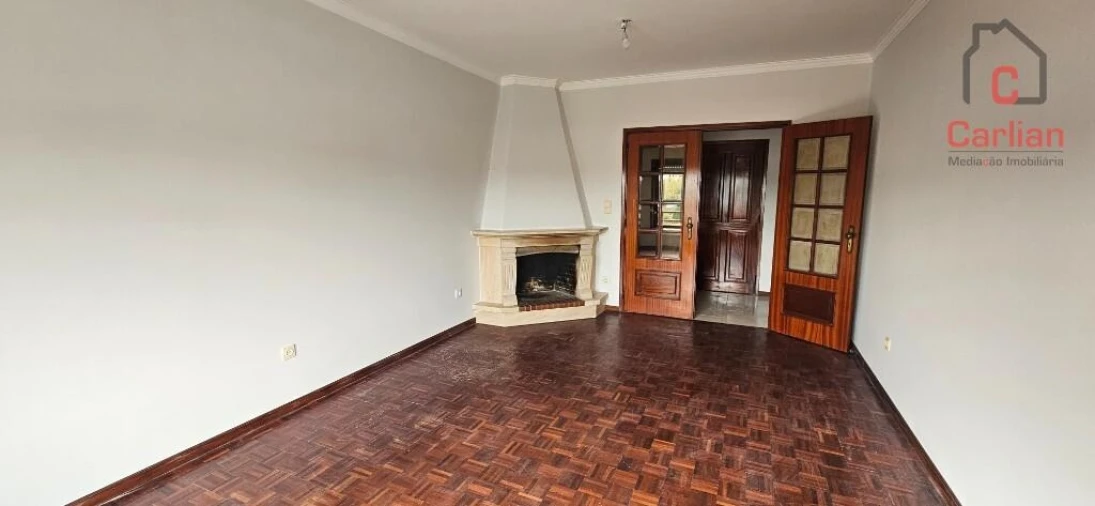 Apartamento T1 para Arrendamento em Gulpilhares e Valadares Foto 2