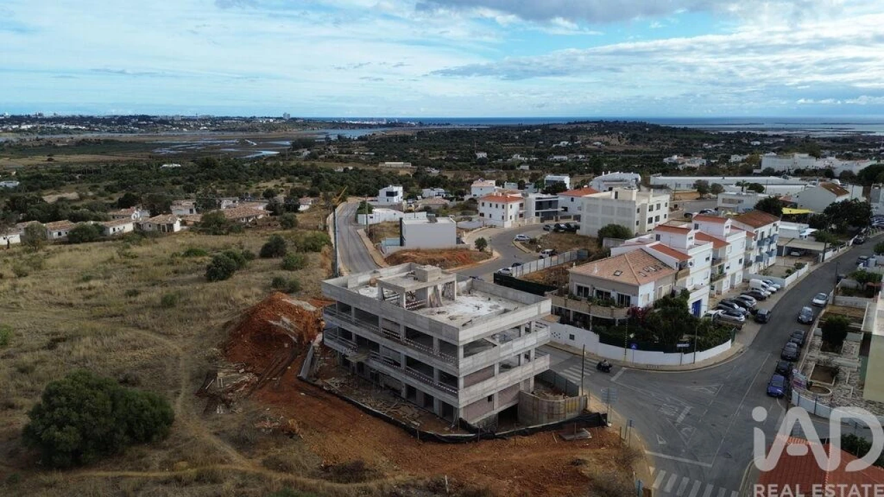 Apartamento T3 para Venda em Mexilhoeira Grande Foto 9