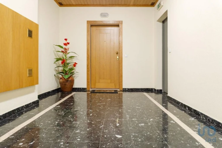 Apartamento T4 para Venda em Romeira e Várzea Foto 2