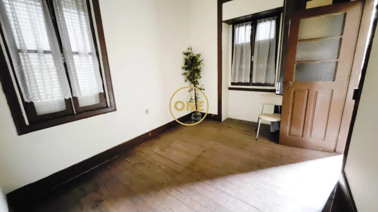 Moradia T2 para Venda em Bougado (São Martinho e Santiago) Foto 9