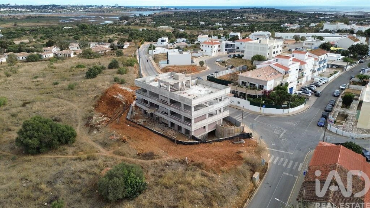 Apartamento T3 para Venda em Mexilhoeira Grande Foto 6