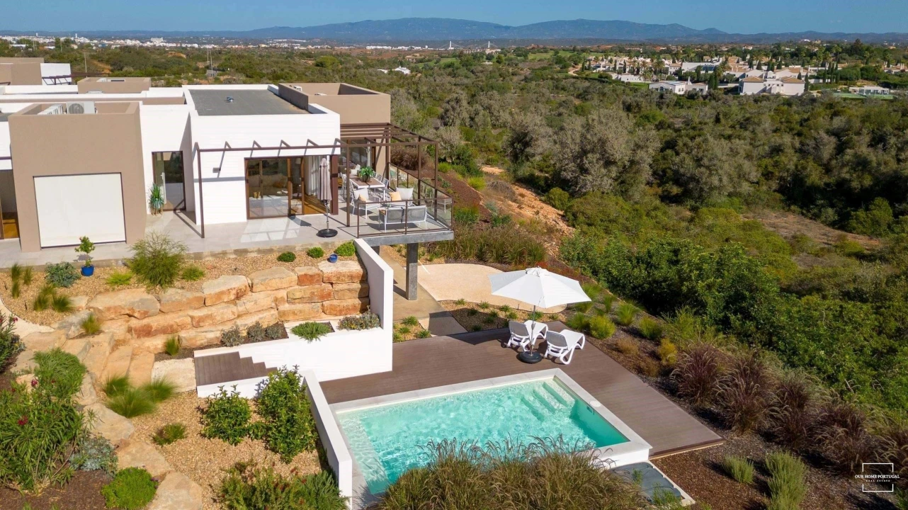 Moradia T3 para Venda em Estômbar e Parchal Foto 1